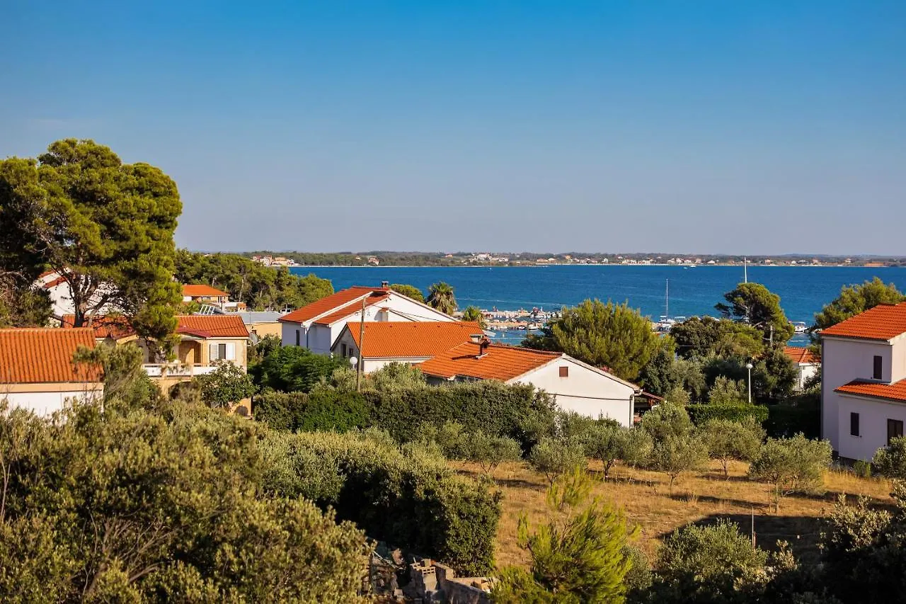 1Oak Rentals 2 Vir Apartment