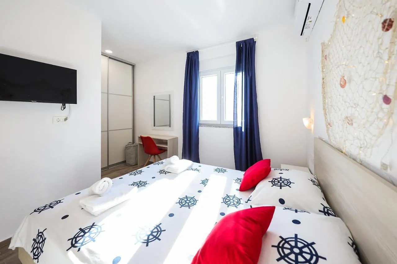 Apartment 1Oak Rentals 2 Vir